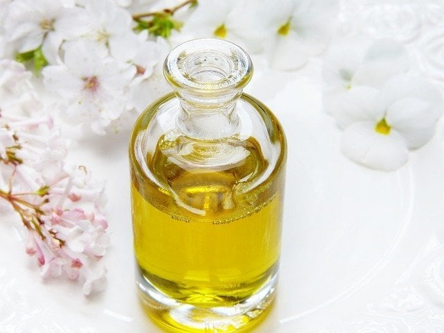 Simpatia com perfume para deixar o marido debaixo dos seus pés